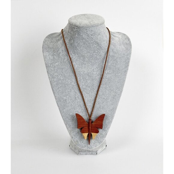 Vintage 1970's Wooden Butterfly Long Boho Hippie Necklace Leather Strap Bohemian - Picture 1 of 5